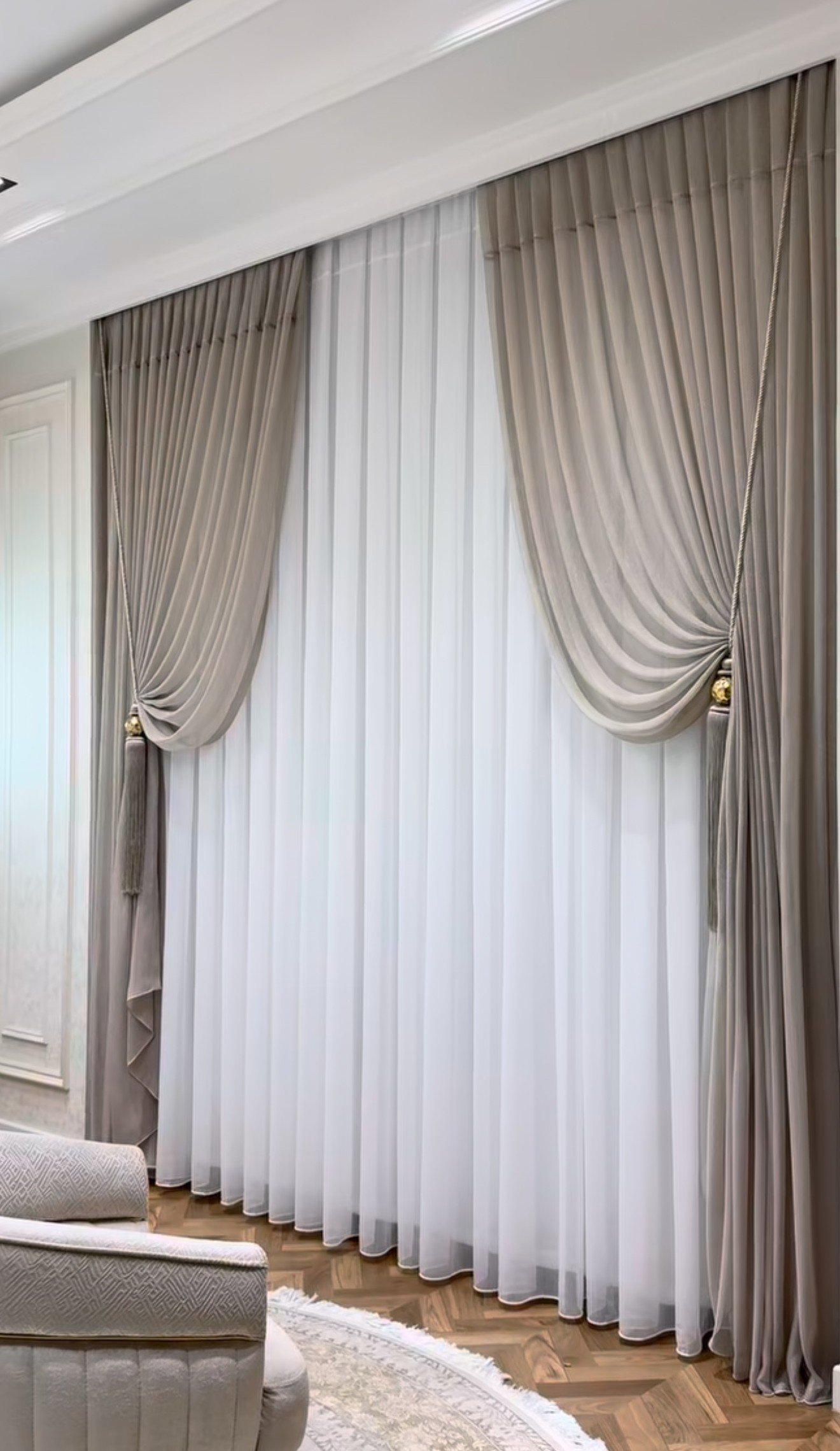Curtain
